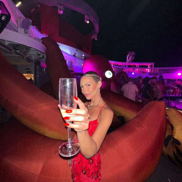 Meet your Posher, Lea - Picture 8 of 8